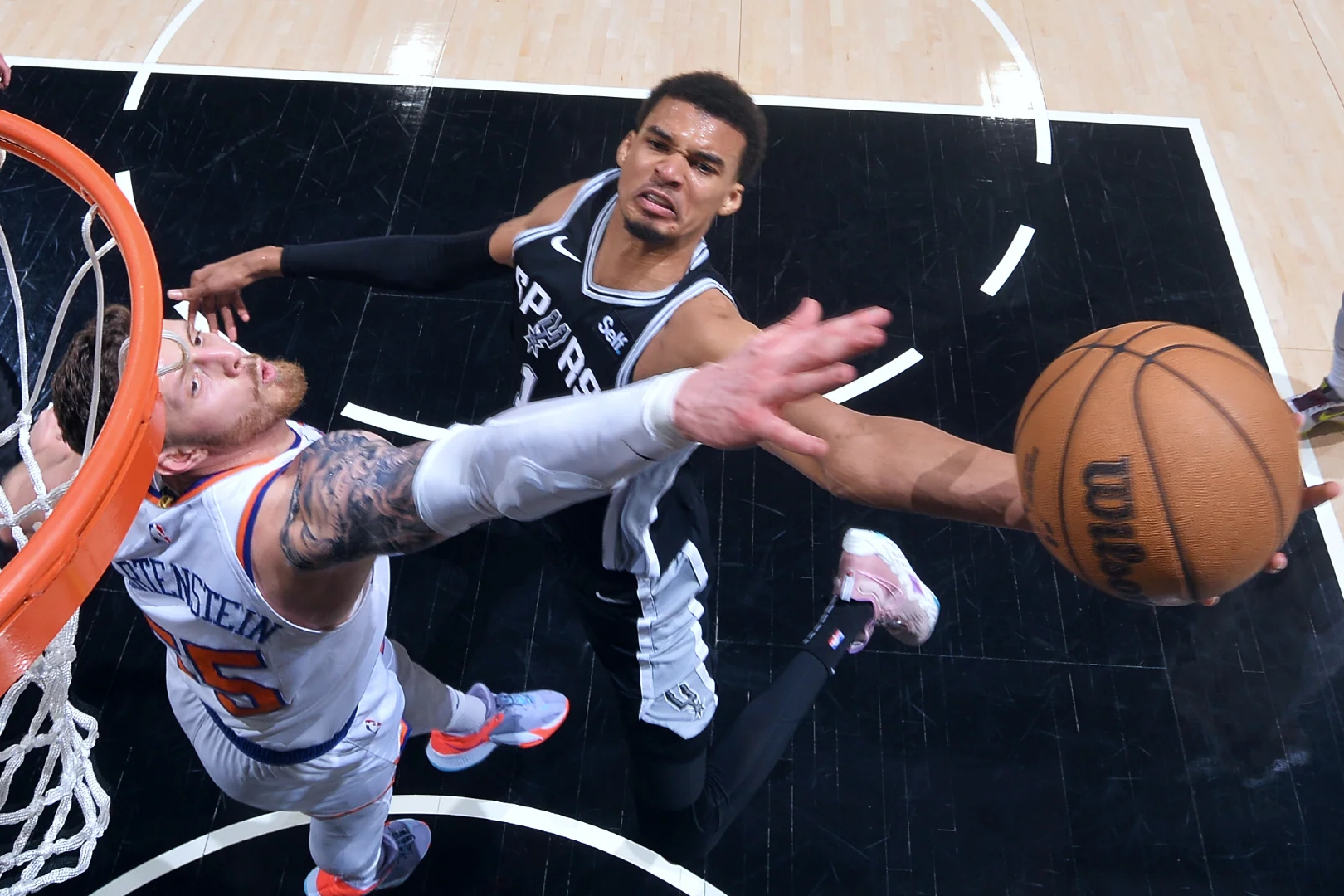 圣安东尼奥马刺迎CBA常规赛关键赛;窗口期篮板制胜;震撼外界;训练强度明显提升的简单介绍 圣安东尼奥马刺迎CBA常规赛关键赛;窗口期篮板制胜;震撼外界;训练强度明显提升的简单介绍