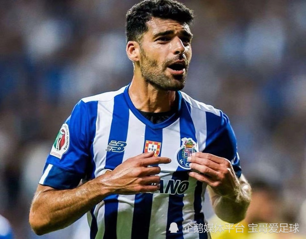 包含波尔图训练开放日；集结日刷新队史纪录引欢呼；欧冠在即；轮换策略成焦点的词条