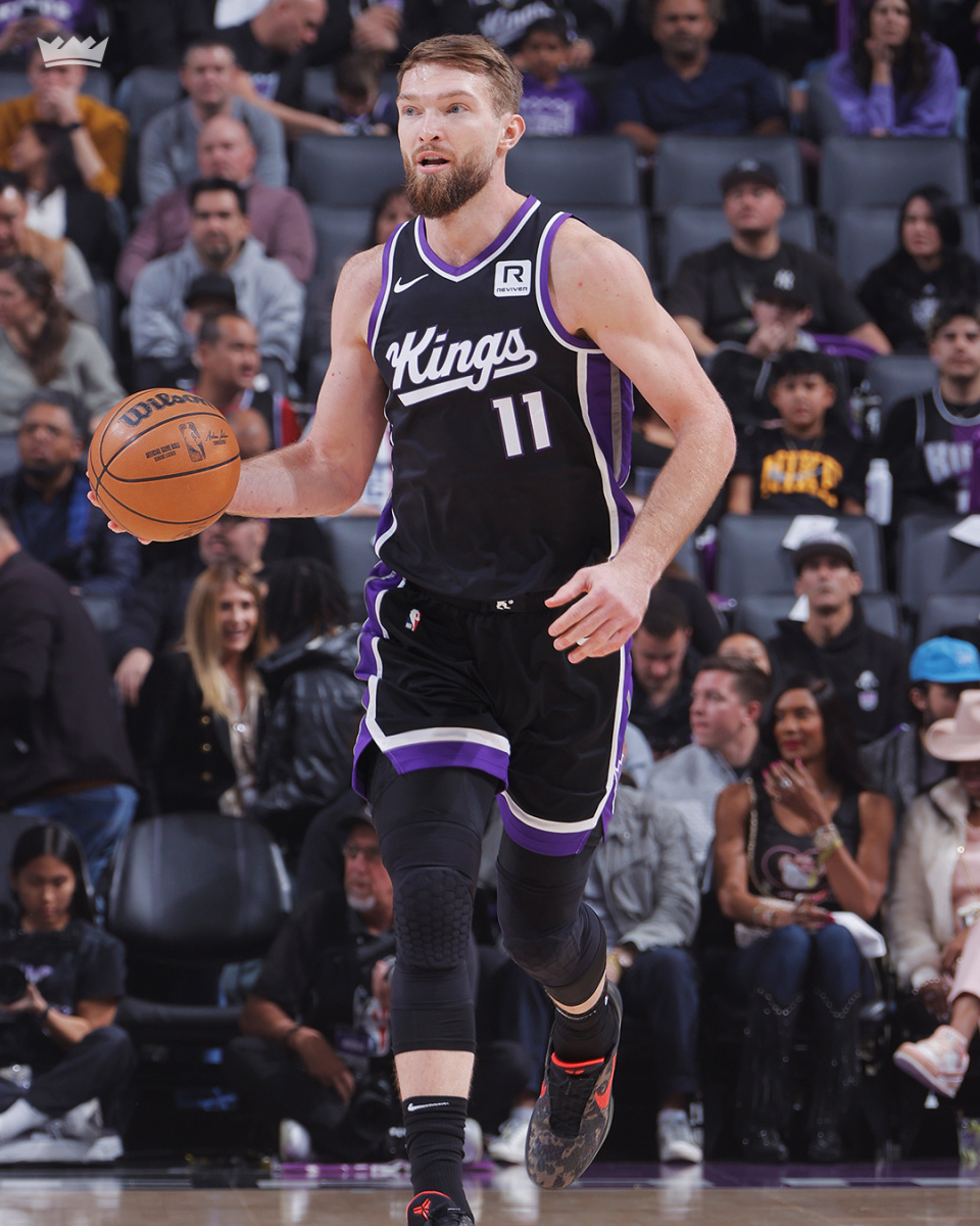 关于今夜萨克拉门托国王备战NBA常规赛；遗憾出局细节曝光；更衣室稳定；团队化学反应显著的信息