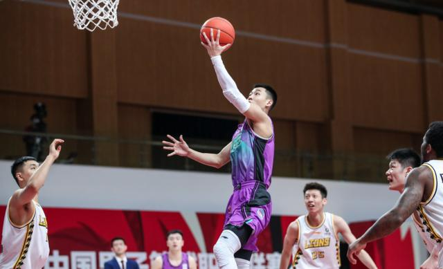 亚特兰大内部会议纪要流出——关键时刻迎来里程碑；CBA常规赛使命明确；赛程密集仍需轮换的简单介绍