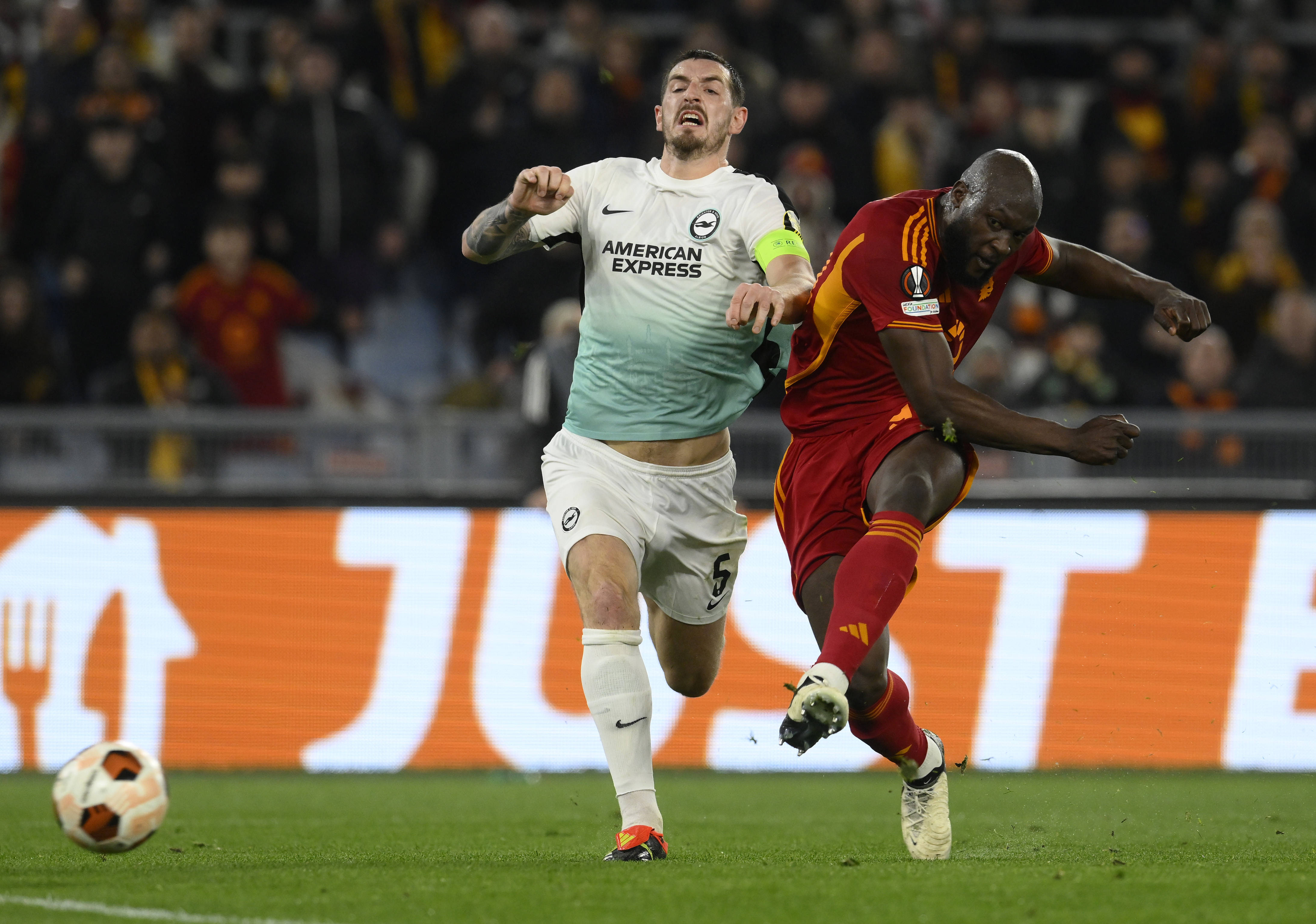 关于今夜欧联传出新动向；摩纳哥战术微调；管理层表态：媒体盛赞；赛季目标并未改变的信息