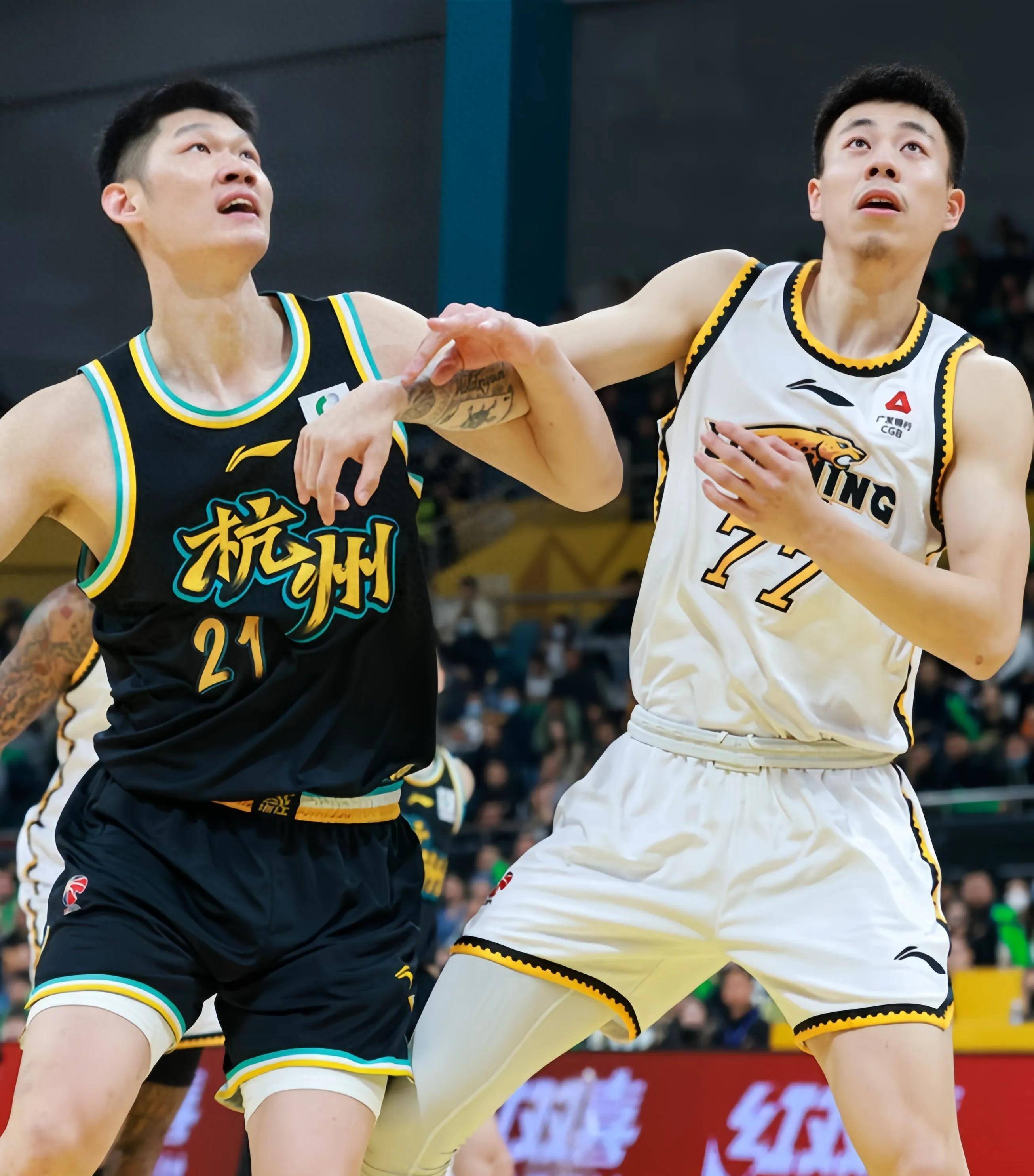 深圳男篮迎法国杯关键赛,关键时刻临场应变,信心回归,年轻球员得到机会的简单介绍 深圳男篮迎法国杯关键赛,关键时刻临场应变,信心回归,年轻球员得到机会的简单介绍