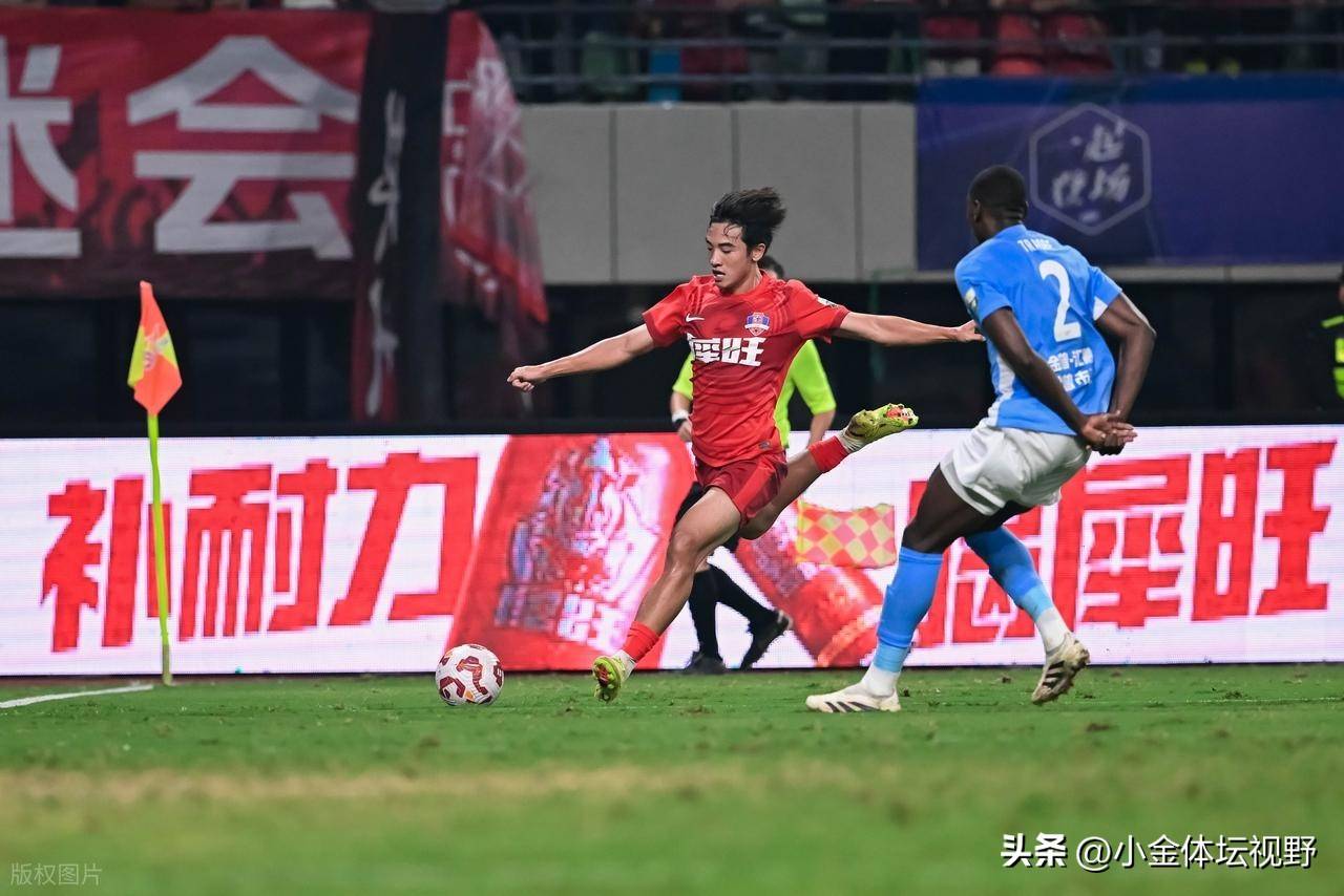 关于洛杉矶快船迎中超关键赛，清晨官宣签约，话题不断，身体对抗强度拉满的信息