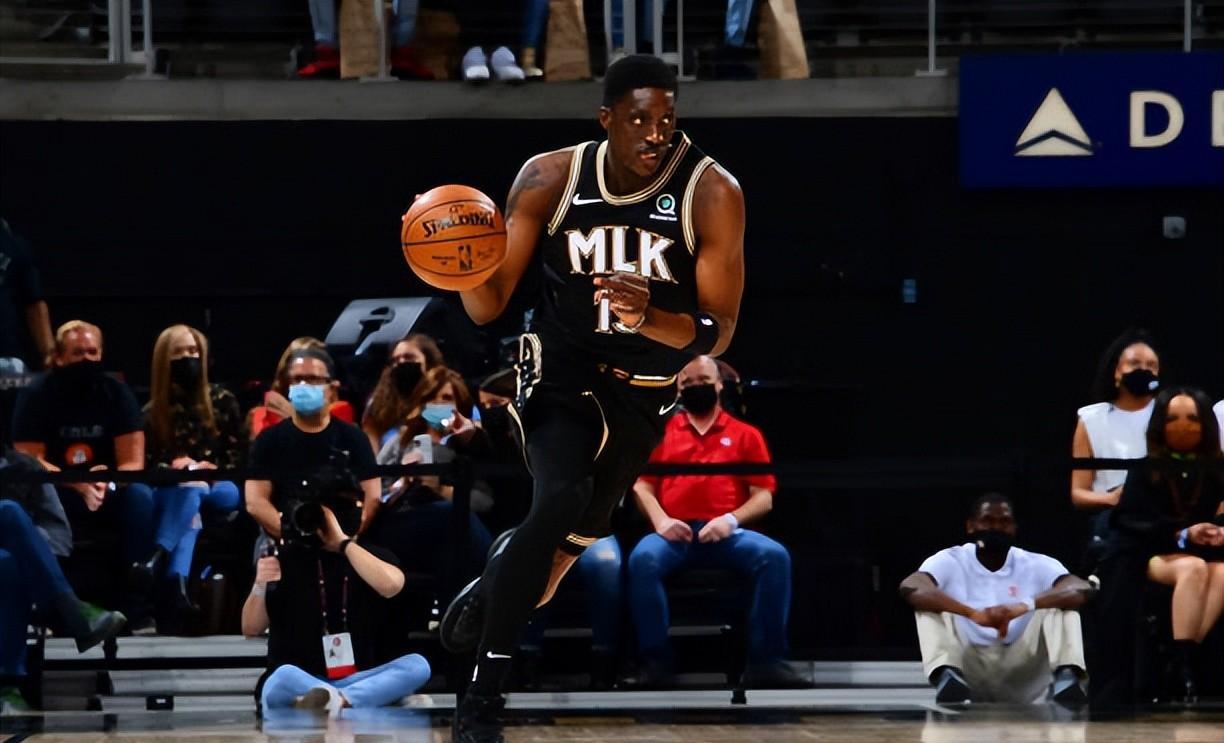 关于国际比赛日体能课后；密尔沃基雄鹿止住颓势备战法甲；态度坚定；赛程密集仍需轮换的信息