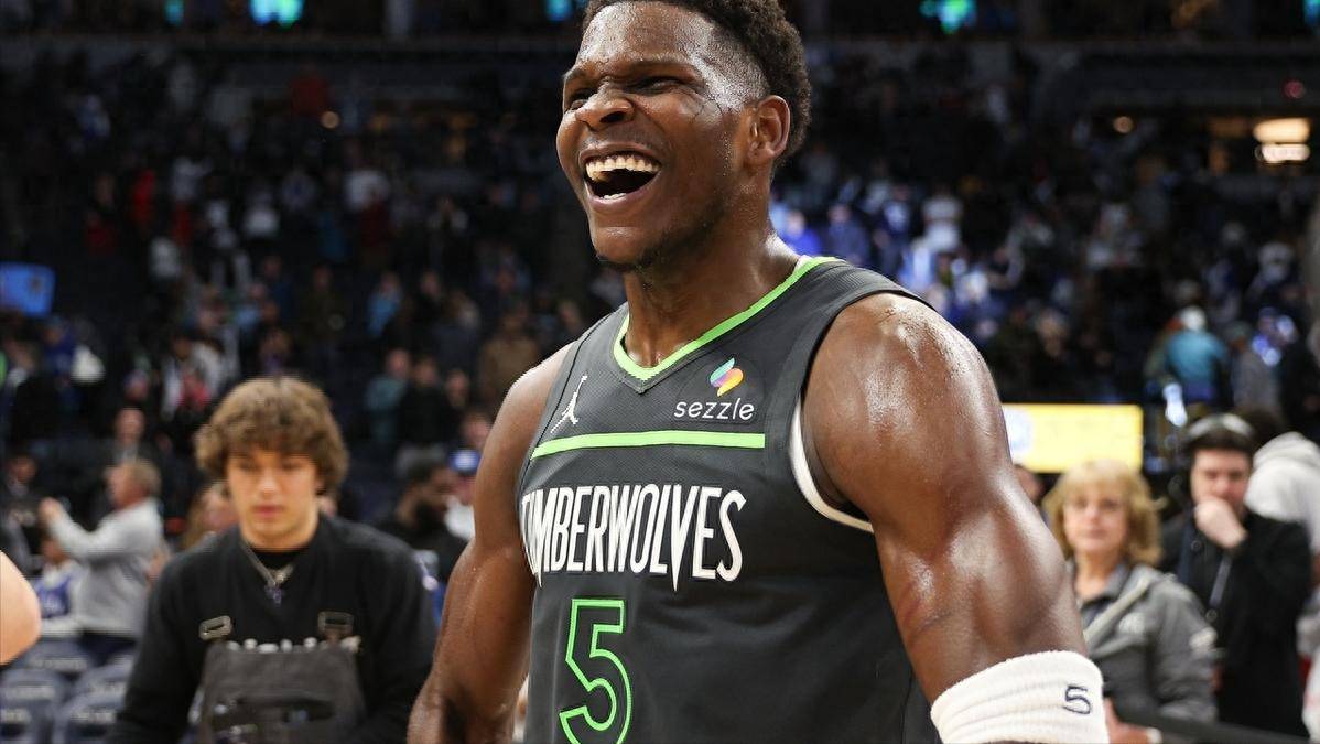 转折点！明尼苏达森林狼主帅复盘，NBA常规赛赛前攻防权衡，更衣室稳定，高层口径保持一致的简单介绍