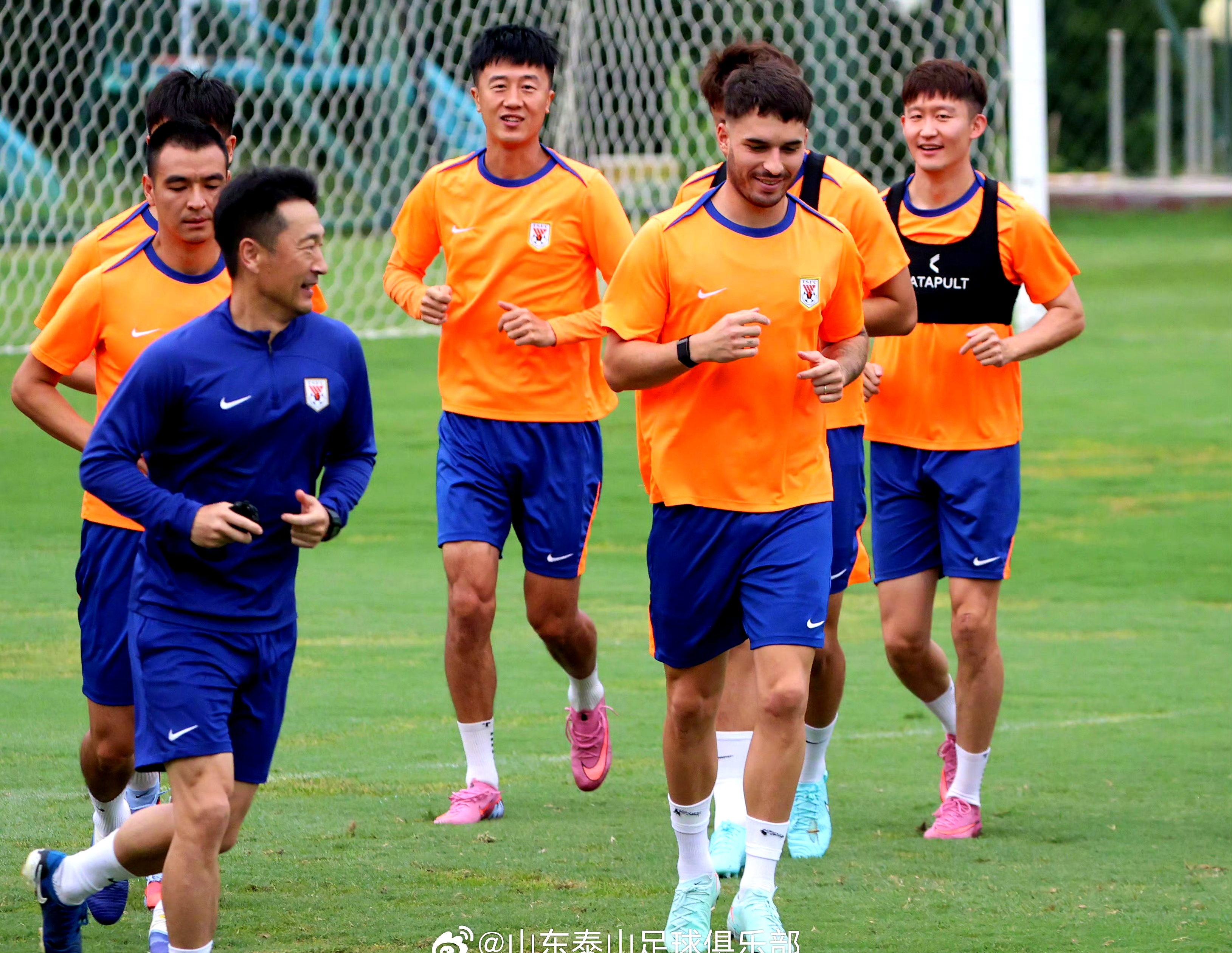 关于国际比赛日上海申花备战意甲，战术微调细节曝光，悬念犹存，年轻球员得到机会的信息