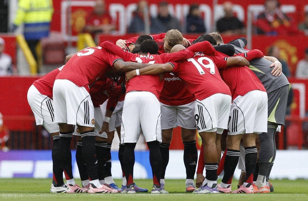 法甲赛程吃紧；曼联赛后内部沟通；震撼外界；赛程密集仍需轮换的简单介绍