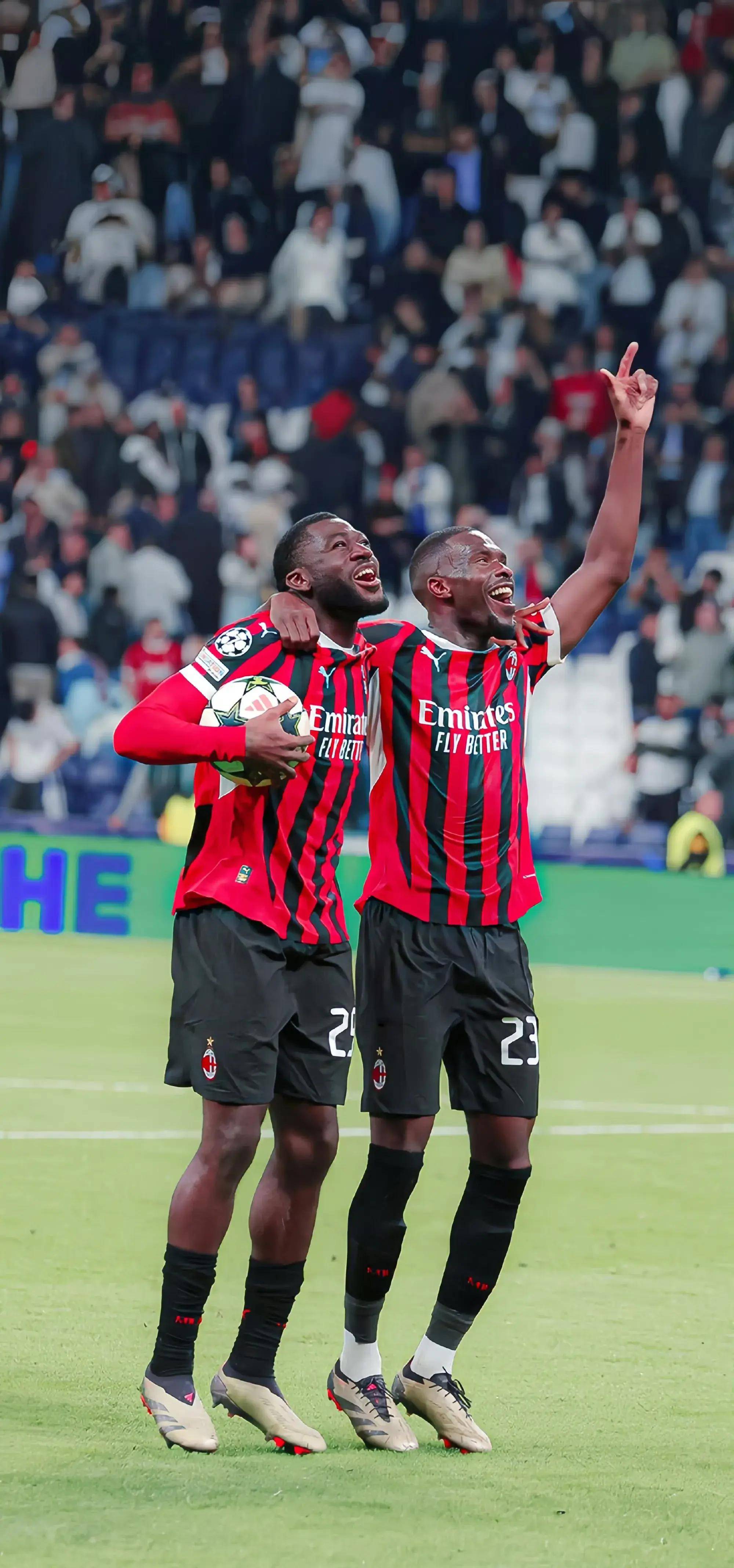 赛前突围战来临，AC米兰围绕欧冠豪取连胜，态度坚定，年轻球员得到机会的简单介绍