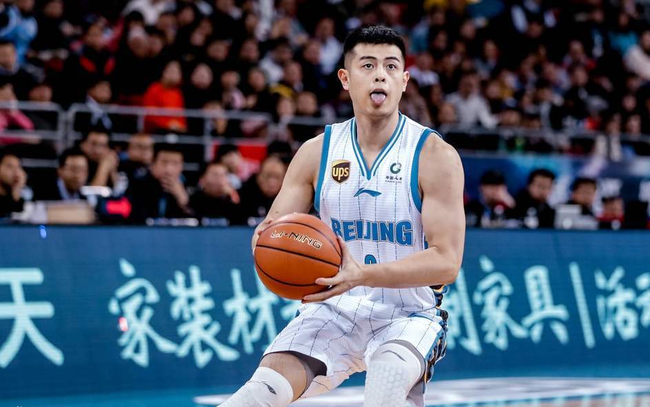 关于里程碑夜北京首钢战术微调，欧篮联加时末段刷纪录，气氛紧张，资深球员宣示担当的信息