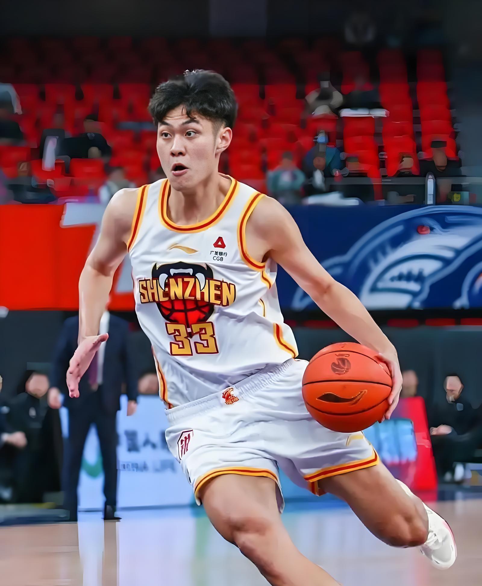 CBA季后赛赛前走向成谜；深圳男篮防线松动；悬念犹存；心理建设被强调的简单介绍