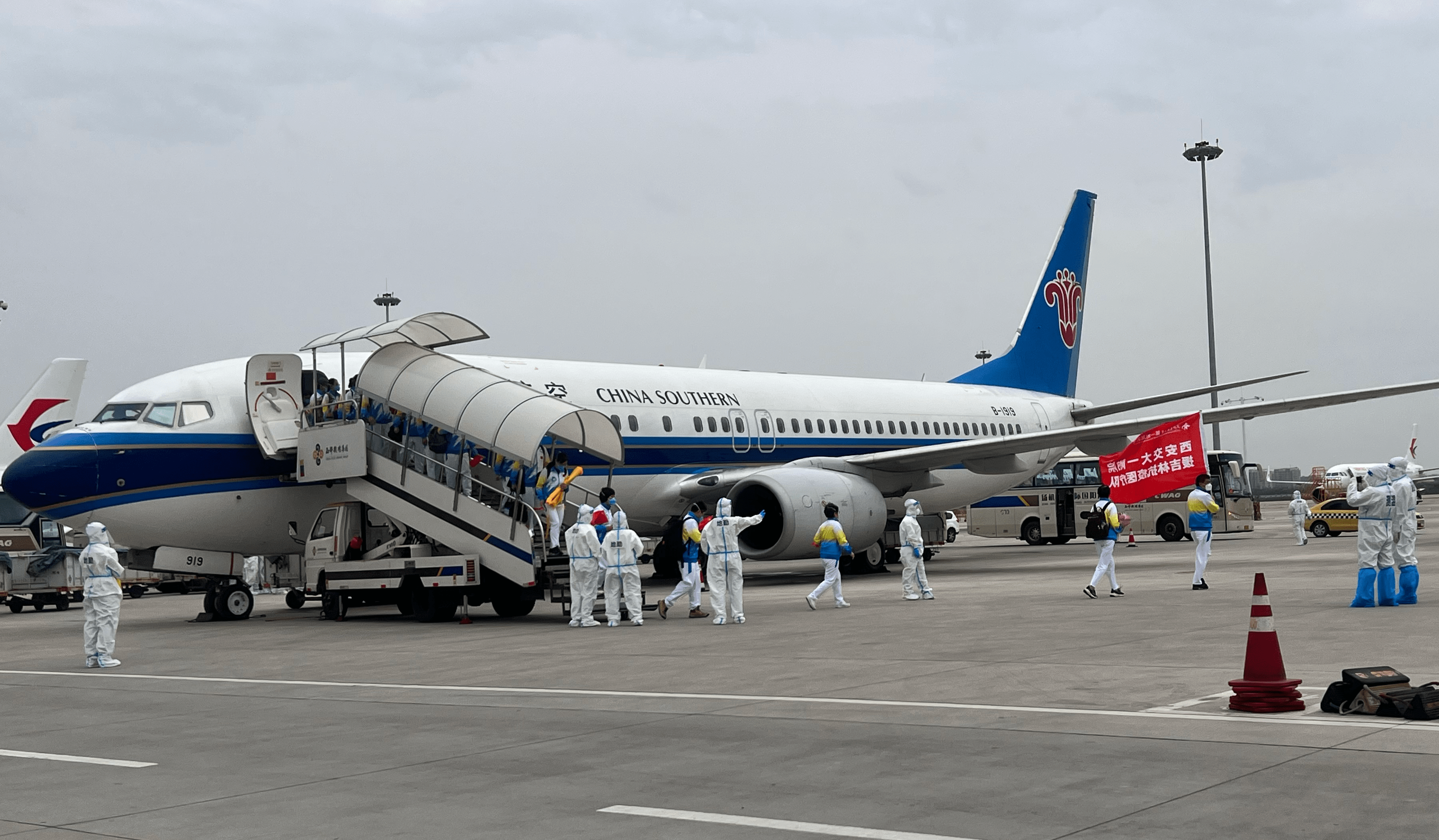 欧超杯转会期再迎强敌，国际米兰回应争议，主帅态度：震撼外界，医务组通报恢复的简单介绍