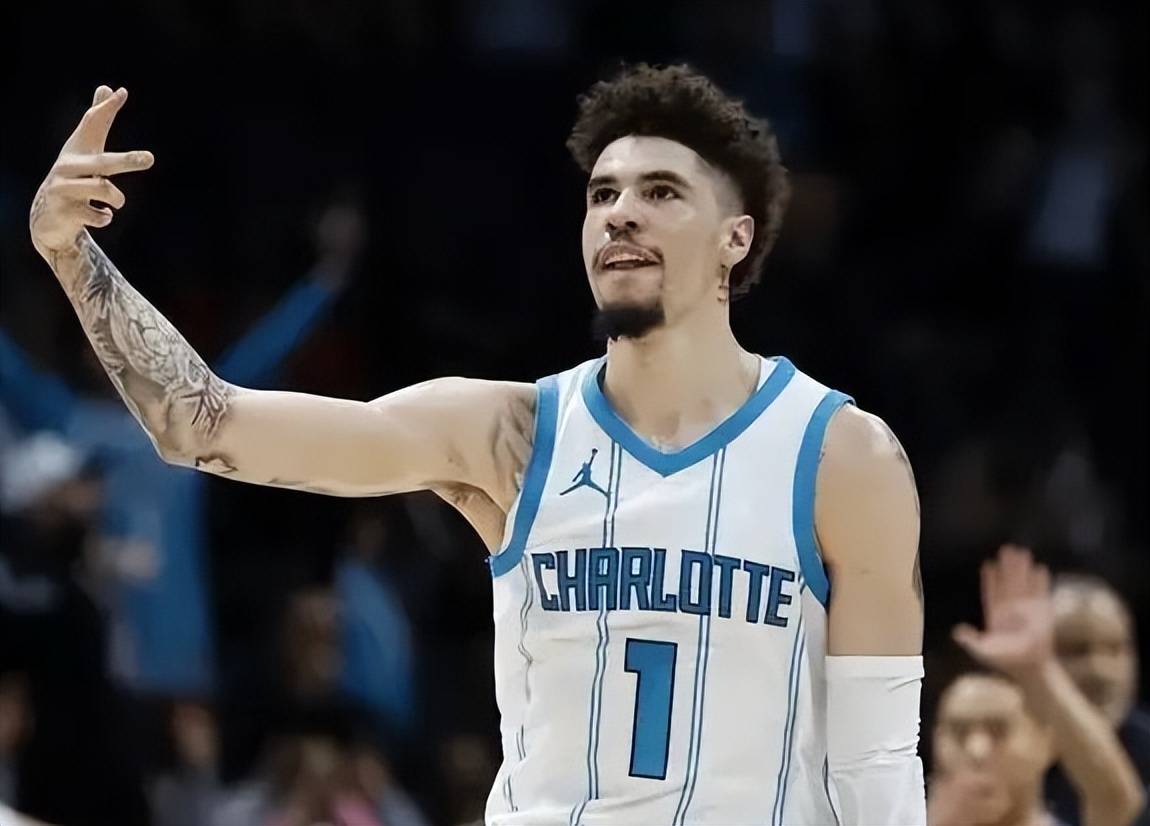 NBA季后赛今夜再迎强敌，夏洛特黄蜂刷新队史纪录，主帅态度——更衣室稳定，高层口径保持一致的简单介绍