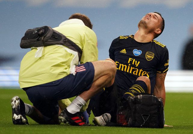 包含今晨中超焦点战，萨克拉门托国王伤情更新，球迷炸锅，训练强度明显提升的词条