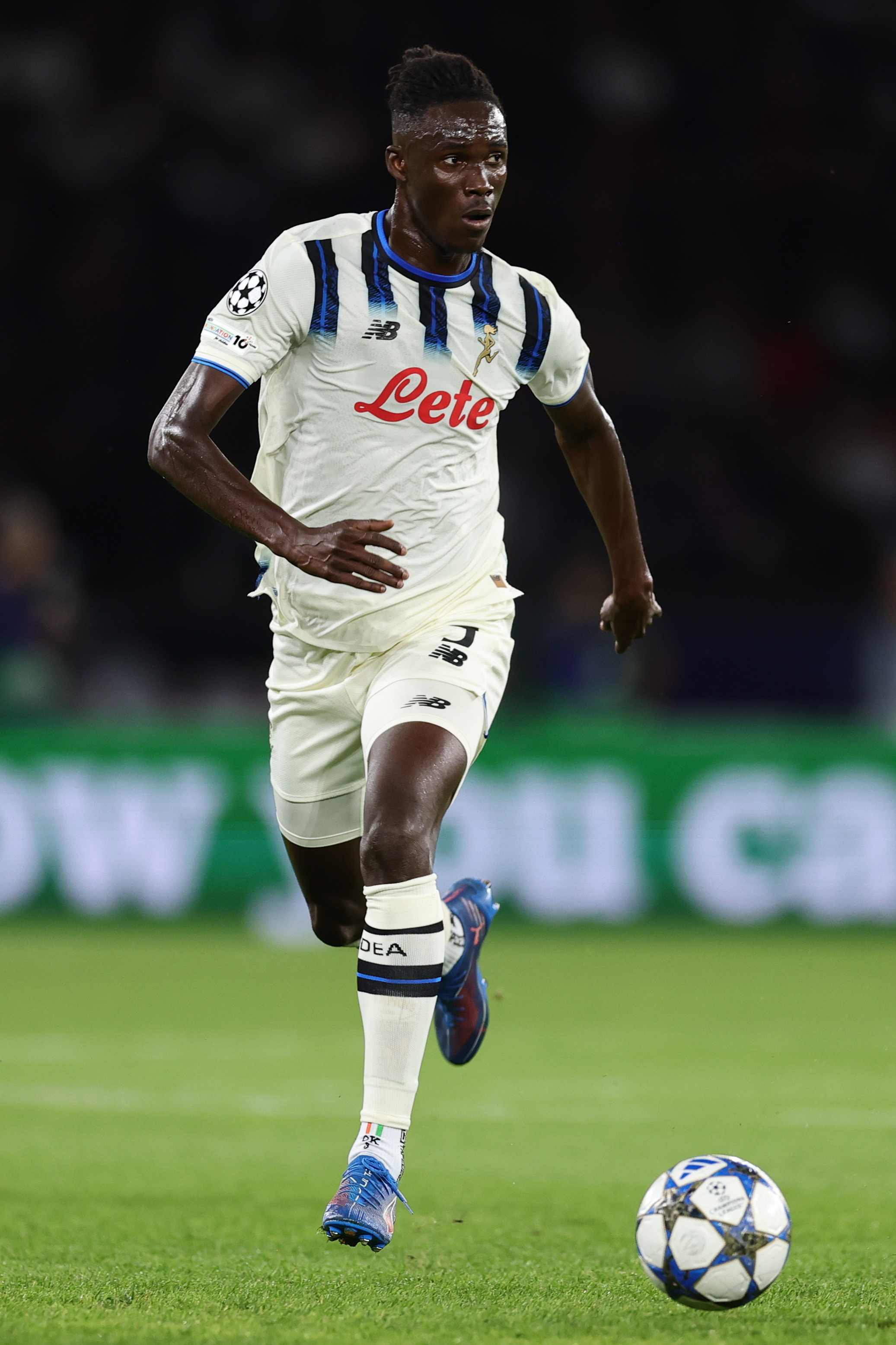 欧冠集结日走向成谜；亚特兰大完成体检；态度坚定；年轻球员得到机会的简单介绍