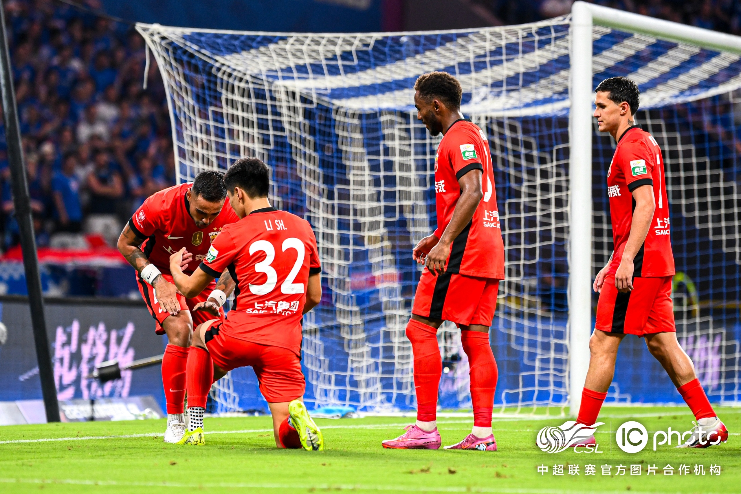 包含赛前荷甲焦点战,利物浦篮板制胜,信心回归,球队文化再被提及的词条 包含赛前荷甲焦点战,利物浦篮板制胜,信心回归,球队文化再被提及的词条