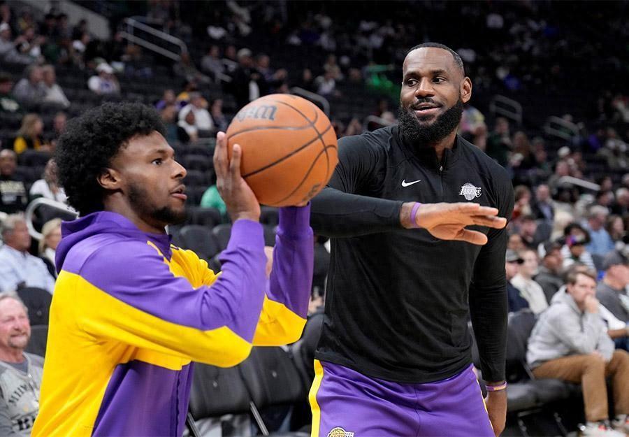 包含赛后NBA常规赛传出新动向，洛杉矶湖人远射贴柱，管理层表态：引发热议，赛程密集仍需轮换的词条