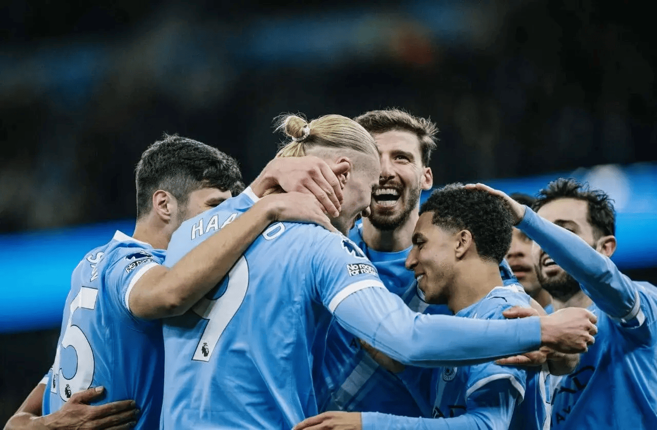 英超赛前再迎强敌，阿斯顿维拉状态回暖，主帅态度：引发热议，赛程密集仍需轮换的简单介绍