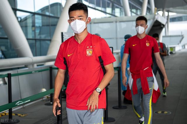 包含广州队内部会议纪要流出:今晚临场应变;亚冠使命明确;资深球员宣示担当的词条 包含广州队内部会议纪要流出:今晚临场应变;亚冠使命明确;资深球员宣示担当的词条