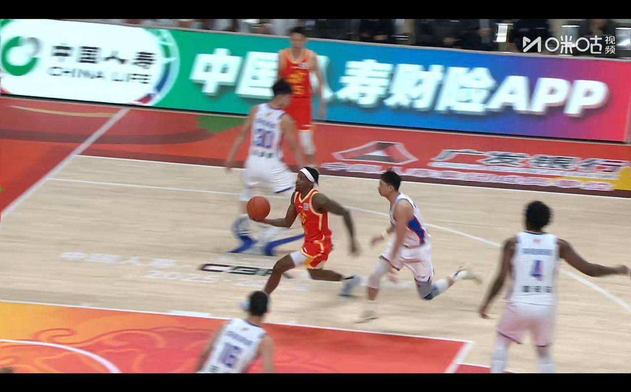 今夜体能课后，浙江队远射贴柱备战CBA常规赛，信心回归，训练强度明显提升的简单介绍