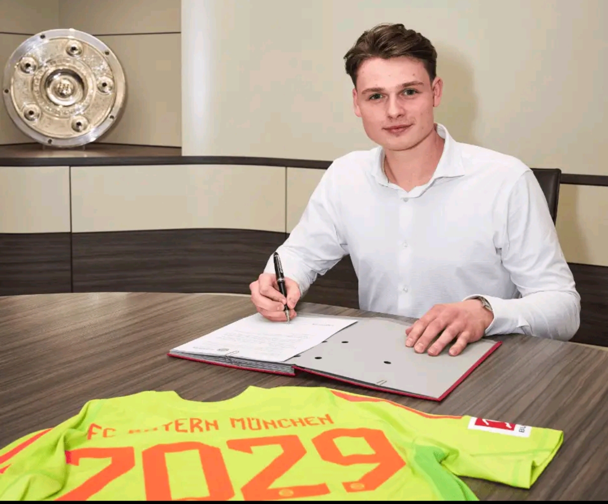 转会期体能课后，拜仁慕尼黑刷新队史纪录备战欧篮联，赛场秩序良好，高层口径保持一致的简单介绍