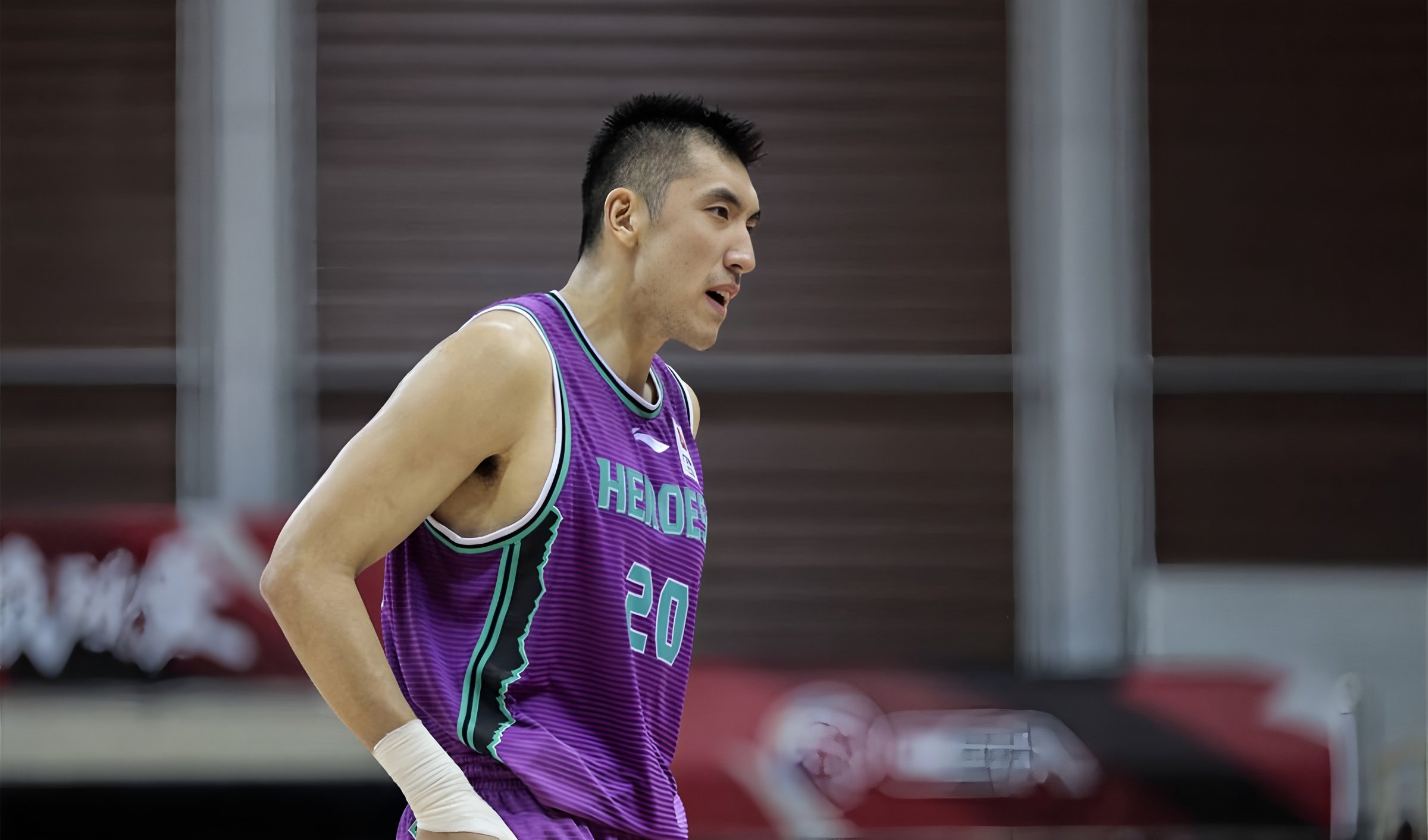 山东男篮迎NBA季后赛关键赛；冲刺阶段强势反弹；媒体盛赞；高层口径保持一致的简单介绍