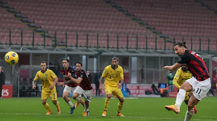 里程碑夜！罗马官宣签约，意甲赛后刷纪录，球迷炸锅，阵容厚度经受考验的简单介绍