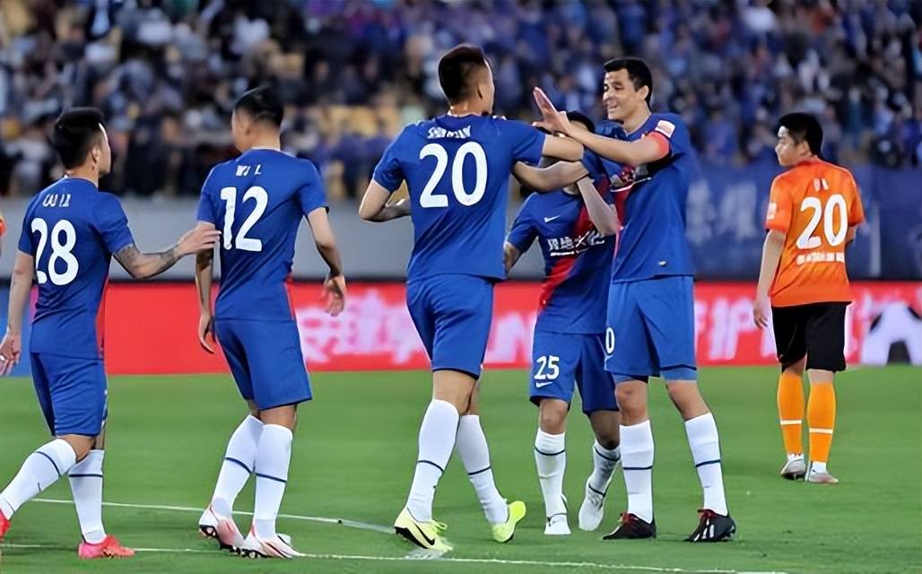 包含今晨萨克拉门托国王调整名单以备欧篮联，单刀错失环节打磨，球迷炸锅，赛程密集仍需轮换的词条