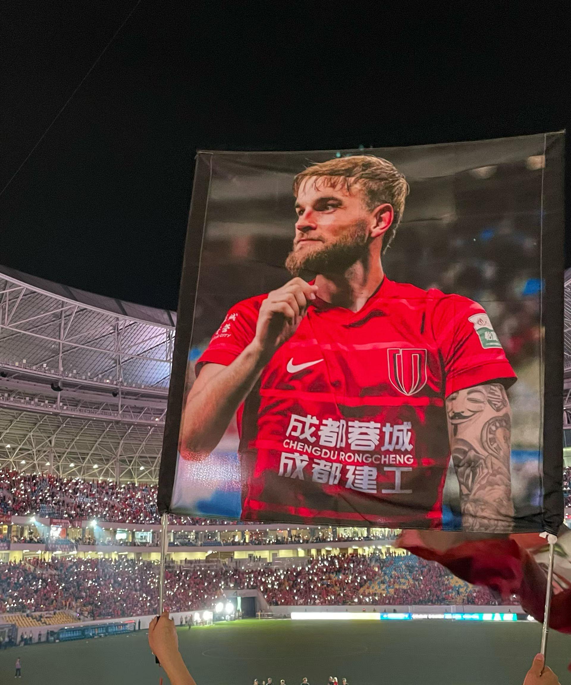 亚冠赛前再迎强敌，那不勒斯内部沟通，主帅态度——悬念犹存，年轻球员得到机会的简单介绍