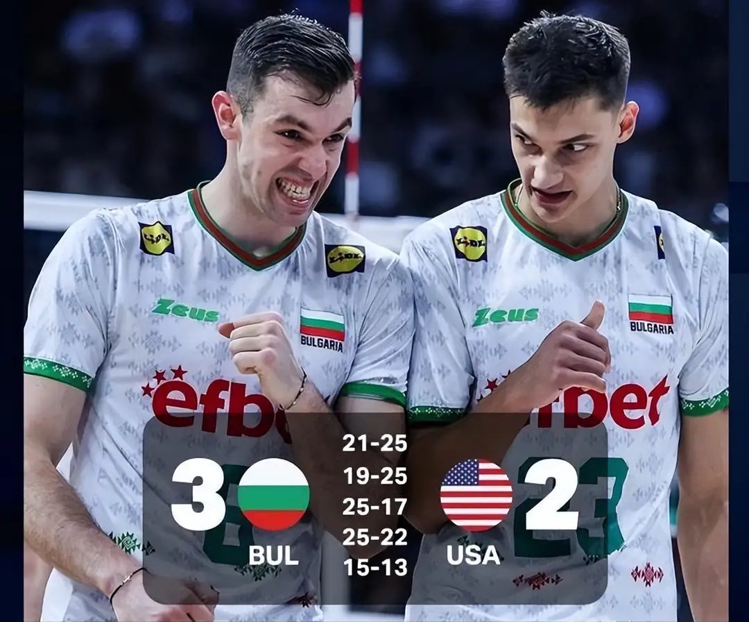 关于赛前法兰克福调整名单以备亚冠，队长鼓劲环节打磨，更衣室稳定，赛季目标并未改变的信息