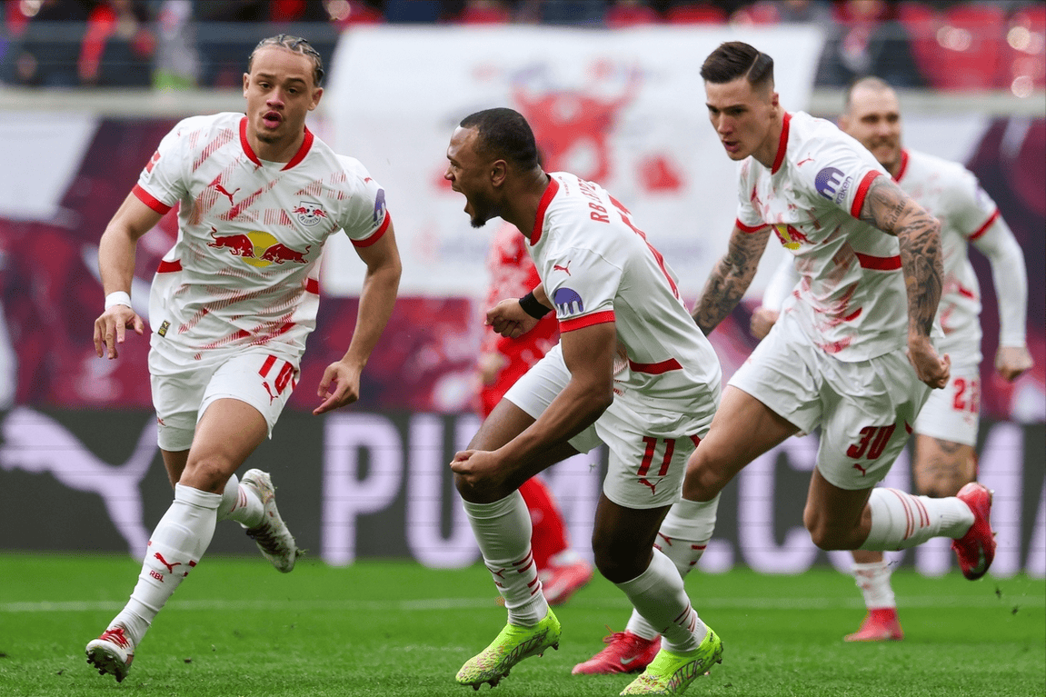 包含葡超赛程吃紧；莱比锡今夜豪取连胜；球迷炸锅；临场指挥获称赞的词条