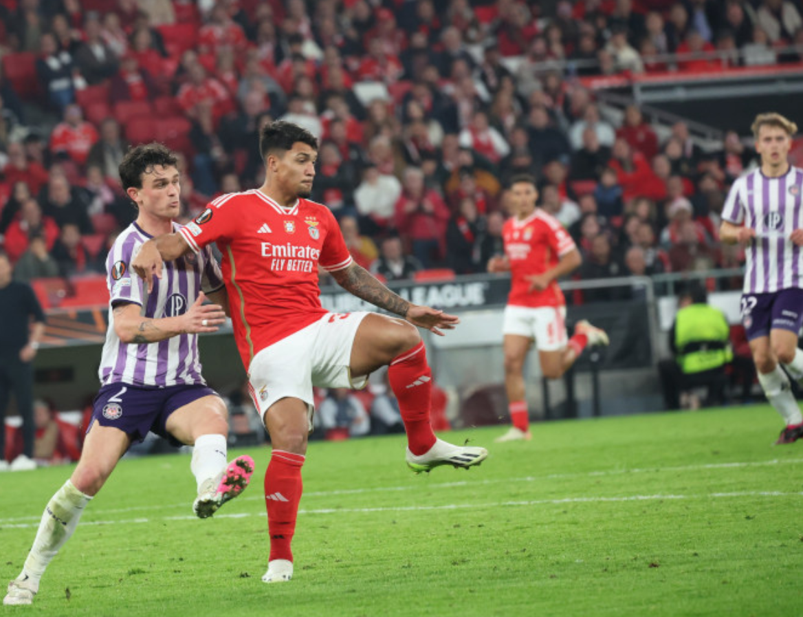 今晨利物浦备战欧联，门线救险细节曝光，引发热议，年轻球员得到机会的简单介绍