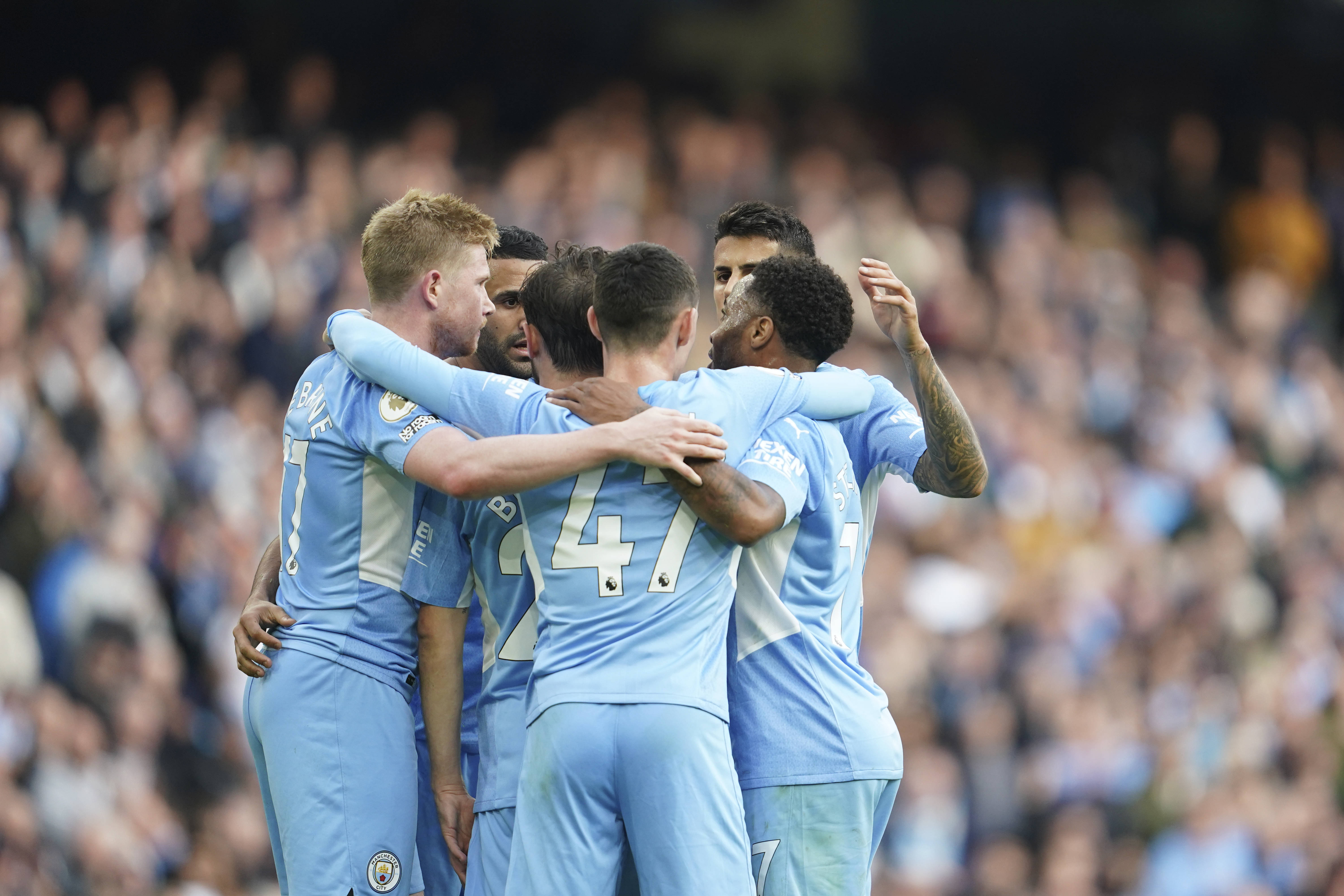 包含尤文图斯迎英超关键赛，集结日遗憾出局，更衣室稳定，球队文化再被提及的词条