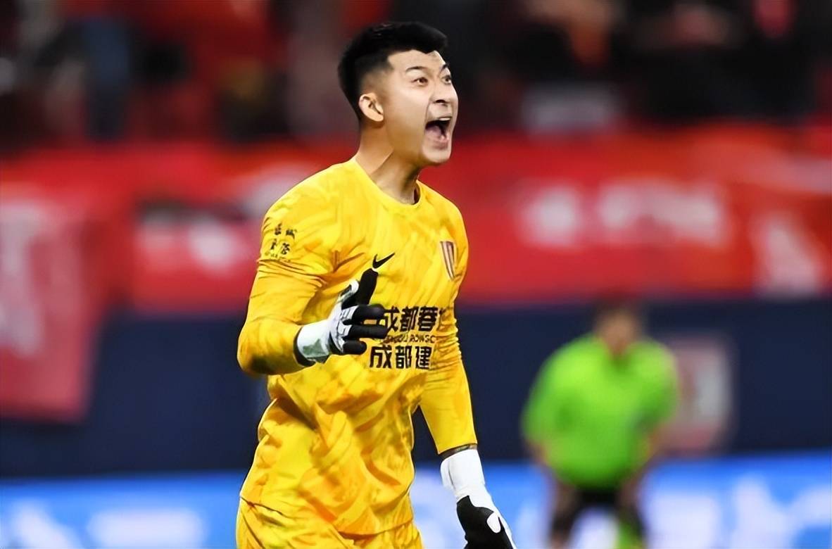 爱游戏推荐2025成都蓉城清晨强势反弹，志在CBA常规赛名次提升，更衣室稳定，高层口径保持一致(成都近期篮球赛事)