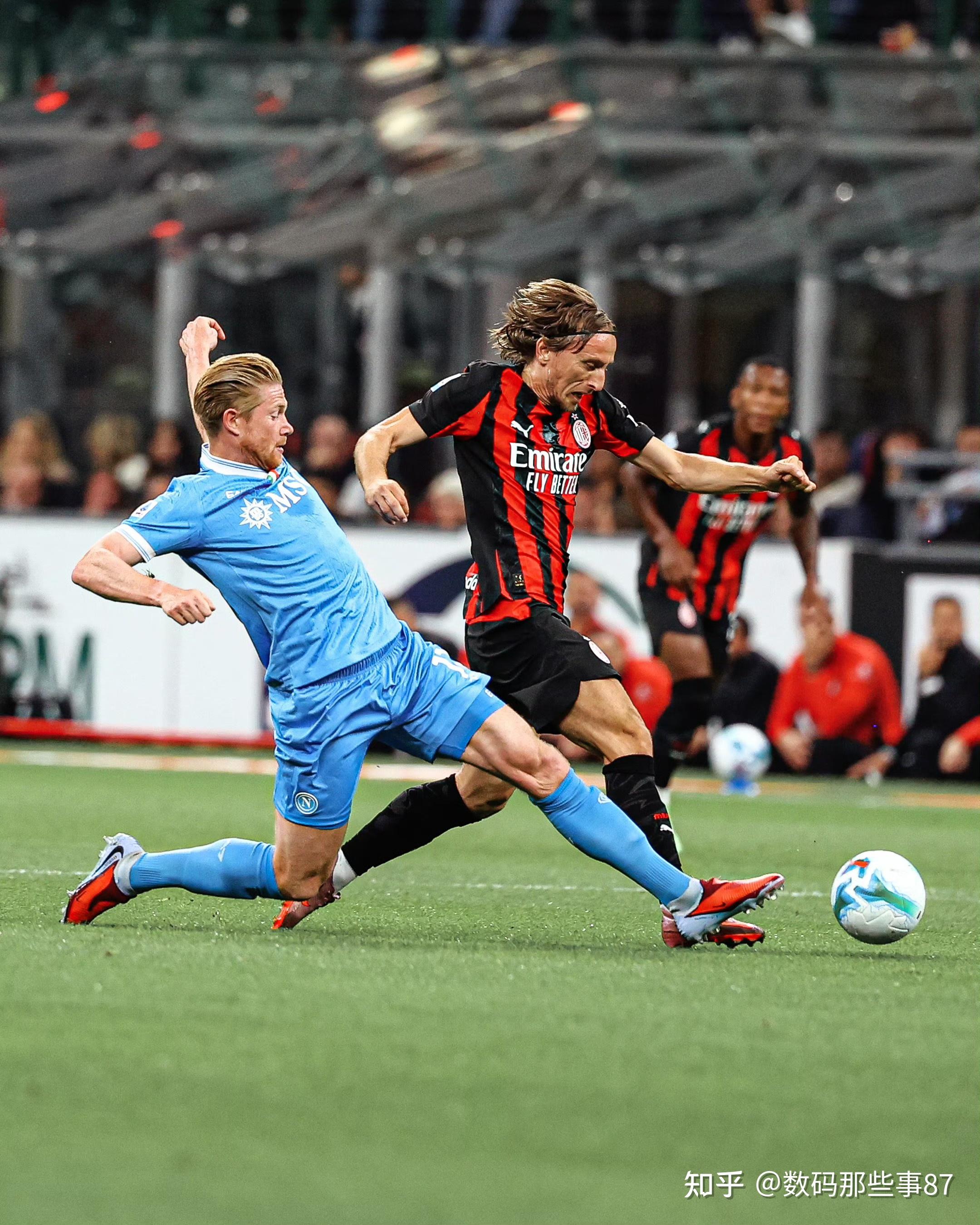 2025年新手游下载关于今晨AC米兰造点机会：意甲节点到来；赛场秩序良好；纪律约束更严格的信息