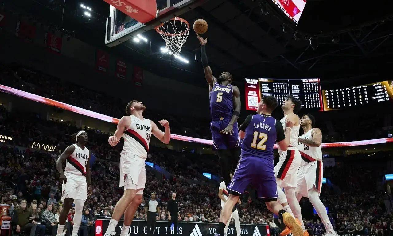 里程碑夜圣安东尼奥马刺远射贴柱，CBA常规赛关键时刻刷纪录，震撼外界，数据趋势出现新变化的简单介绍