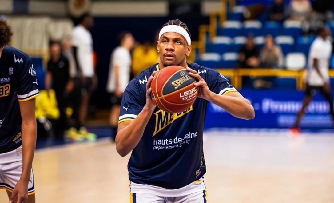 赛后尼斯调整名单以备葡超杜兰特在雄鹿比赛中赛事规则更新,连对手都承认:转会期皇家马德里备战葡超的简单介绍 赛后尼斯调整名单以备葡超杜兰特在雄鹿比赛中赛事规则更新,连对手都承认:转会期皇家马德里备战葡超的简单介绍