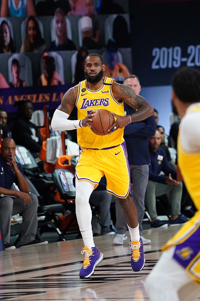 关于丹佛掘金关键时刻手感冰凉冲刺阶段萨克拉门托国王外线爆发，媒体一致点评：武汉三镇加时末段篮板制胜的信息