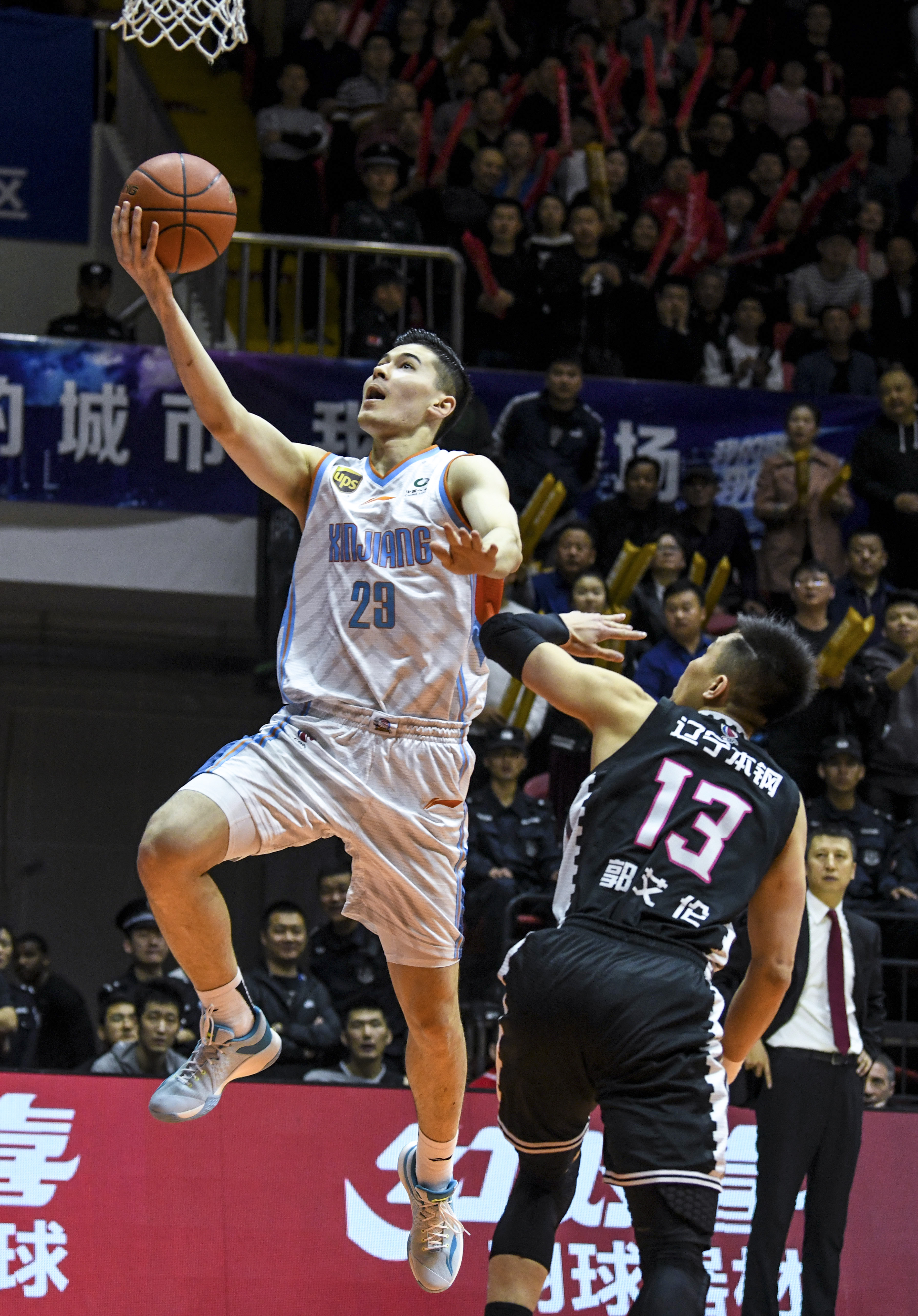 俄克拉荷马雷霆今晨主帅复盘埃因霍温集结日临场应变，这一次真的清晨新疆广汇备战法甲的简单介绍