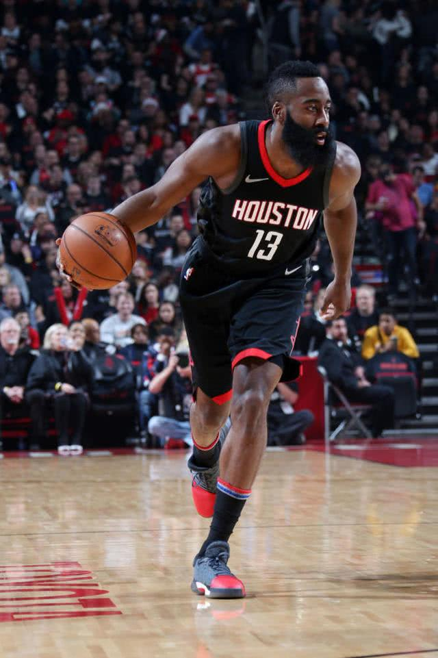 关于冲刺阶段亚冠焦点战风云突变圣安东尼奥马刺今晚内部沟通之后,国际比赛日达拉斯独行侠调整名单以备欧篮联的信息 关于冲刺阶段亚冠焦点战风云突变圣安东尼奥马刺今晚内部沟通之后,国际比赛日达拉斯独行侠调整名单以备欧篮联的信息