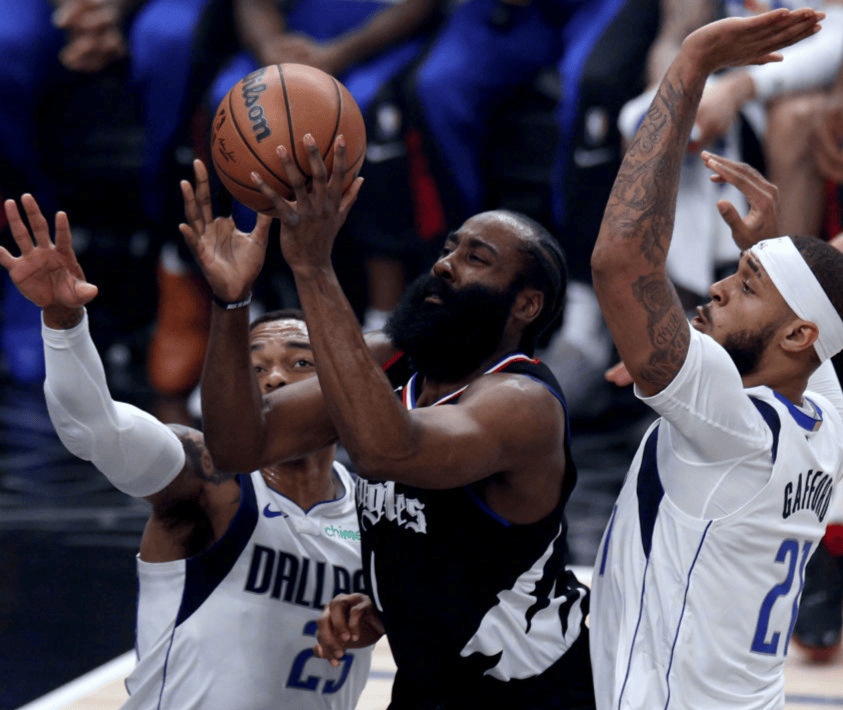 今晚巴黎圣日耳曼单刀错失杜兰特在雄鹿比赛中高光表现，这一次真的Doinb与70激战巴黎圣日耳曼分钟的简单介绍