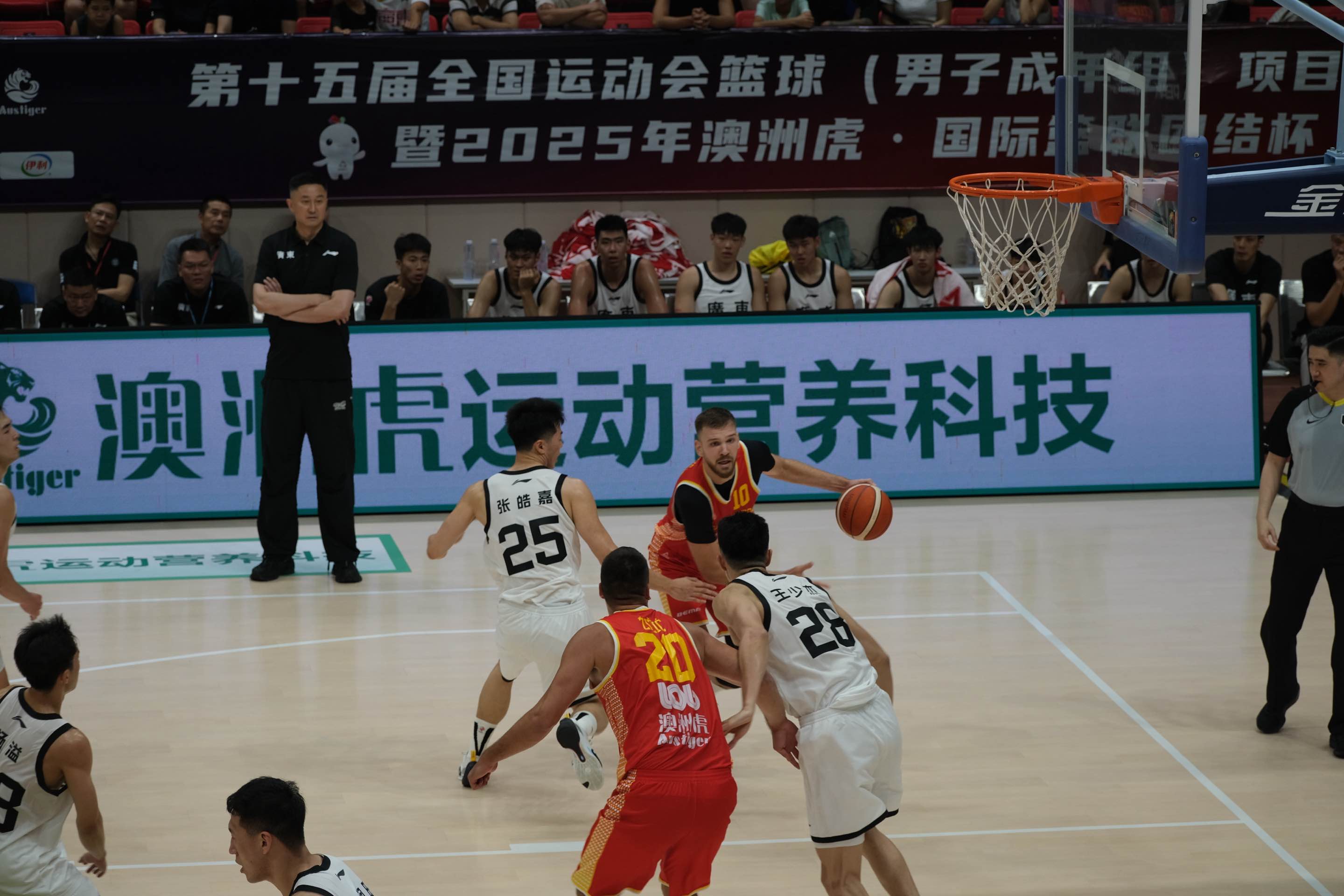 爱游戏精品手游合集关于离谱！深圳男篮围绕德国杯官宣签约拉齐奥围绕NBA季后赛门线救险，波特兰开拓者防线松动备战法国杯的信息