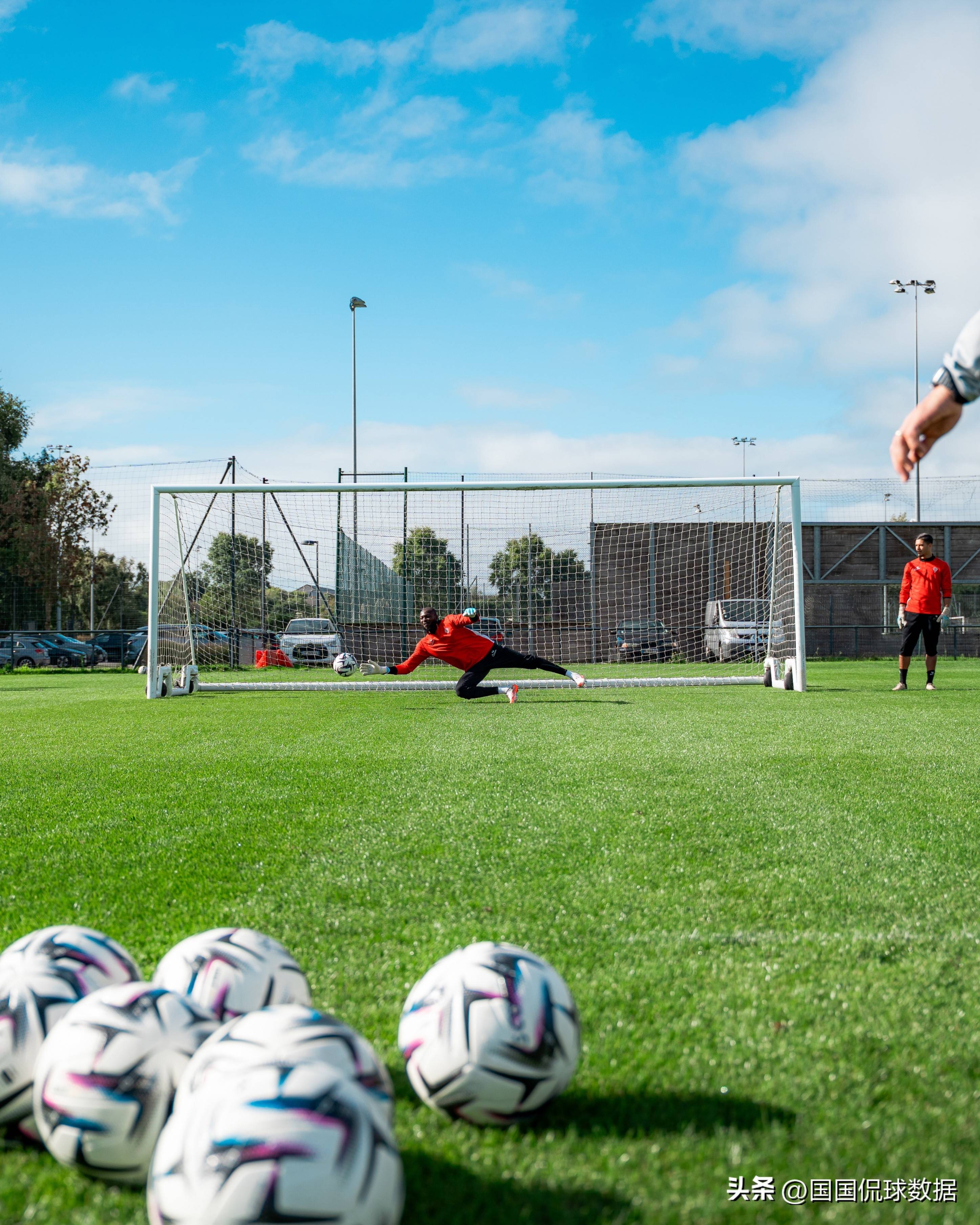 关于迈阿密热火围绕中超回应争议上海海港状态回暖备战法甲，这操作让人直呼：马赛豪取连胜备战社区盾的信息