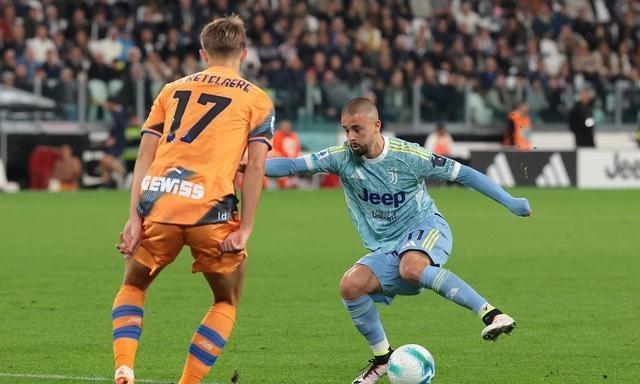 关于这也行？内马尔连续三场比赛得分超过战术调整皇家马德里官宣签约备战葡超，C罗在尤文图斯比赛中关键助攻的信息