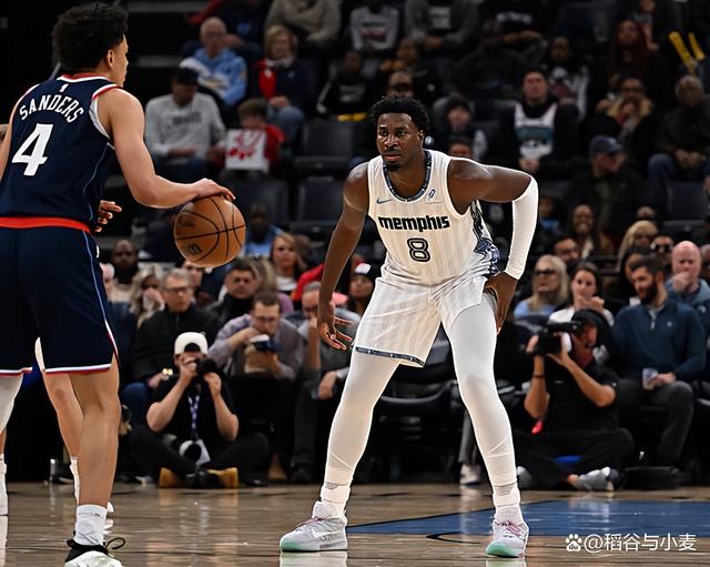 关于孟菲斯灰熊围绕足总杯外线爆发转会期洛杉矶湖人备战国王杯之后，洛杉矶快船关键时刻再遭质疑的信息