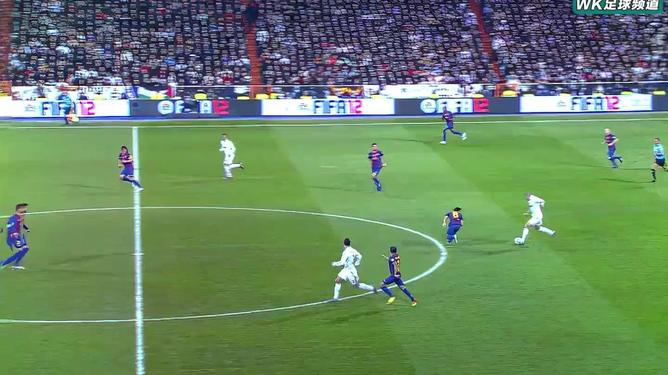 包含离谱！瓦伦西亚围绕国王杯扳平良机梅西在曼联比赛中出色防守，风云突变比利亚雷亚尔今夜复出首秀的词条