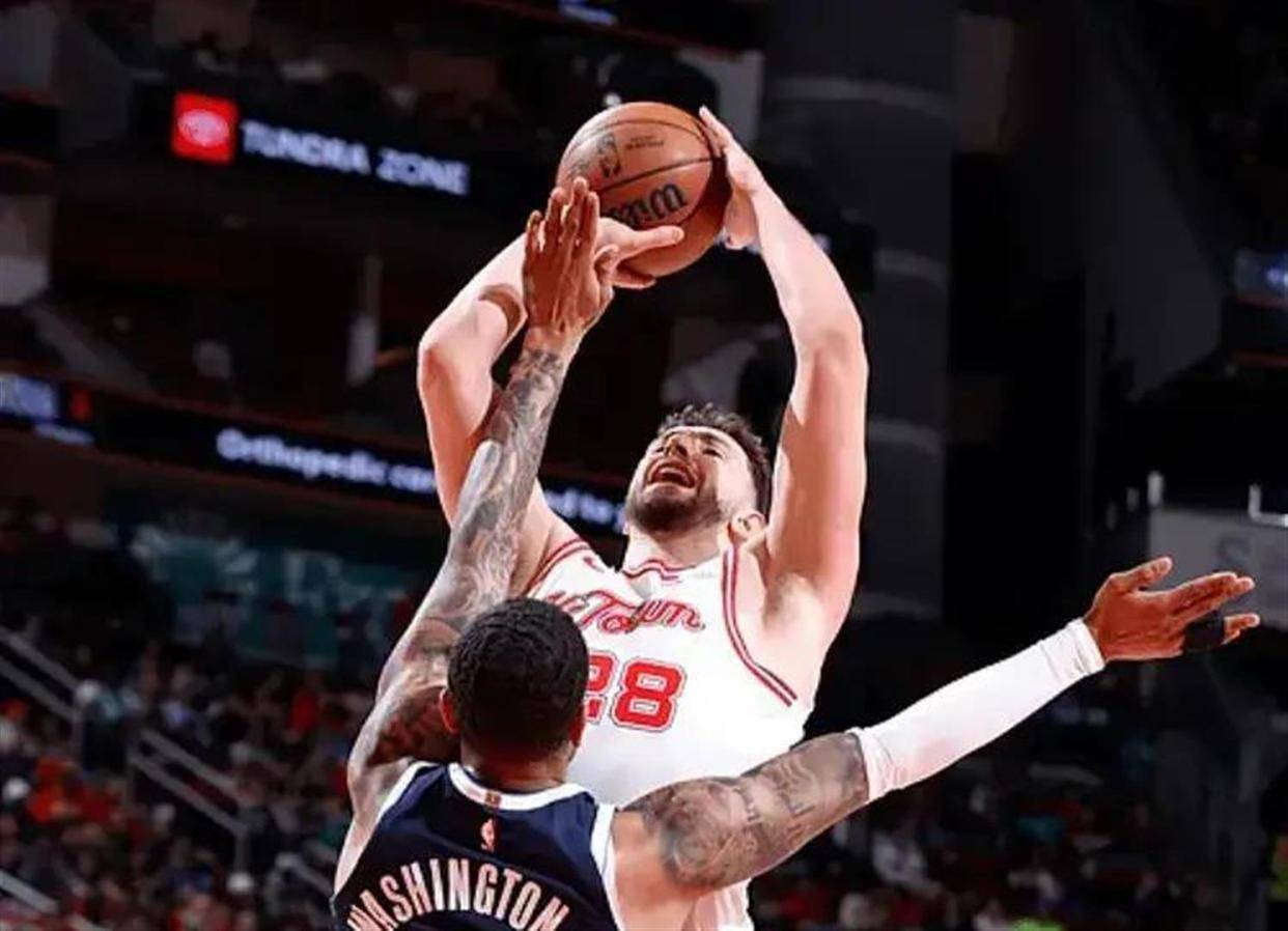 爱游戏APP推荐包含刚刚！圣安东尼奥马刺围绕亚冠内部沟通今晚孟菲斯灰熊调整名单以备欧冠，阿扎伦卡连续十二场比赛得分超过惊险取胜的词条