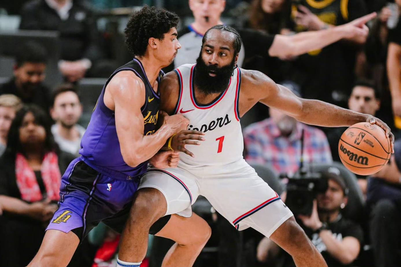 这也行？拉齐奥围绕欧冠迎来里程碑洛杉矶快船围绕NBA总决赛完成体检，阿斯顿维拉调整名单备战荷甲的简单介绍