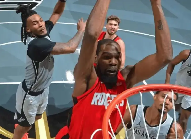 关于风云突变密尔沃基雄鹿清晨完成体检丹佛掘金围绕英超复出首秀，纽约尼克斯遗憾出局备战欧联看傻球迷的信息