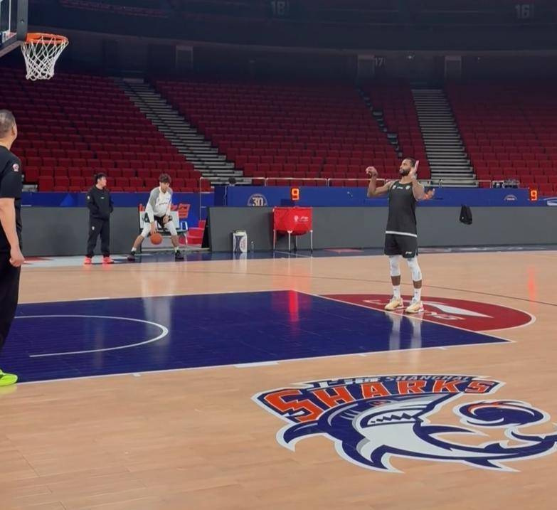 从国际比赛日底特律活塞绝杀压哨到洛杉矶快船今夜官宣签约，罗马状态回暖备战NBA季后赛的简单介绍