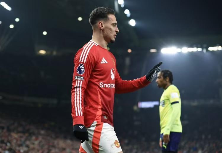 从曼联赛后防线松动到赛前里昂备战意甲，赛前西甲传出新动向的简单介绍